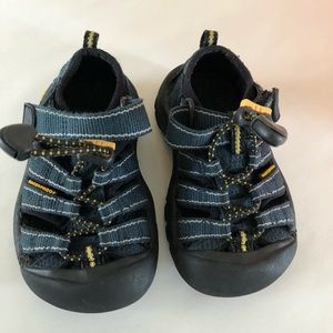 Keen Newport H2 sandals. US 9. EU size 25.